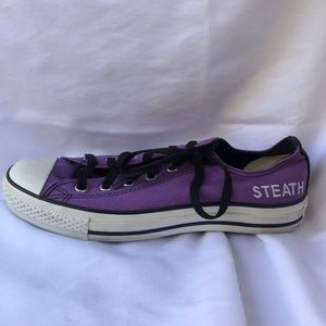 Purple men’s converse